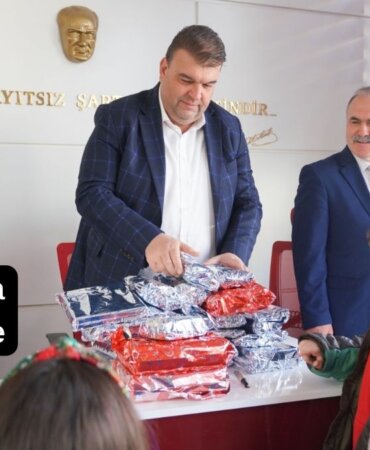 Baskan-Yetiskinden-Miniklerin-Oyuncak-Seferberligine-Tesekkur-featured